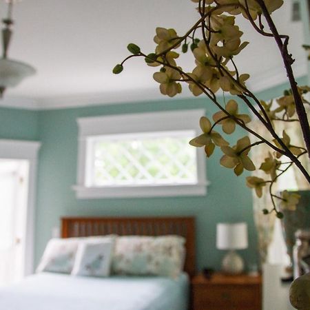 Wishmaker House B&B เบลวิลล์ ภายนอก รูปภาพ