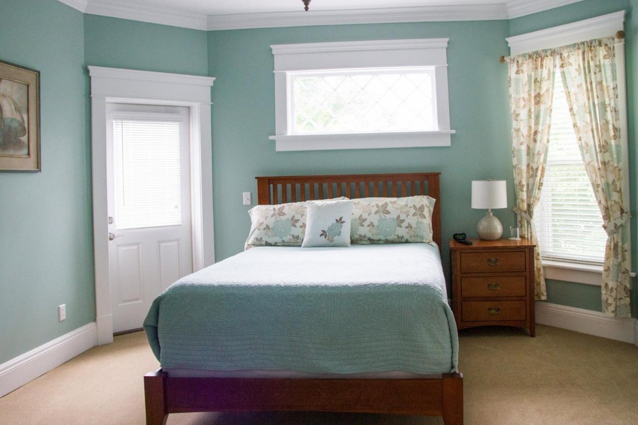 Wishmaker House B&B เบลวิลล์ ภายนอก รูปภาพ