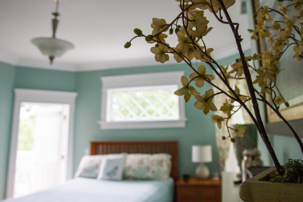 Wishmaker House B&B เบลวิลล์ ภายนอก รูปภาพ