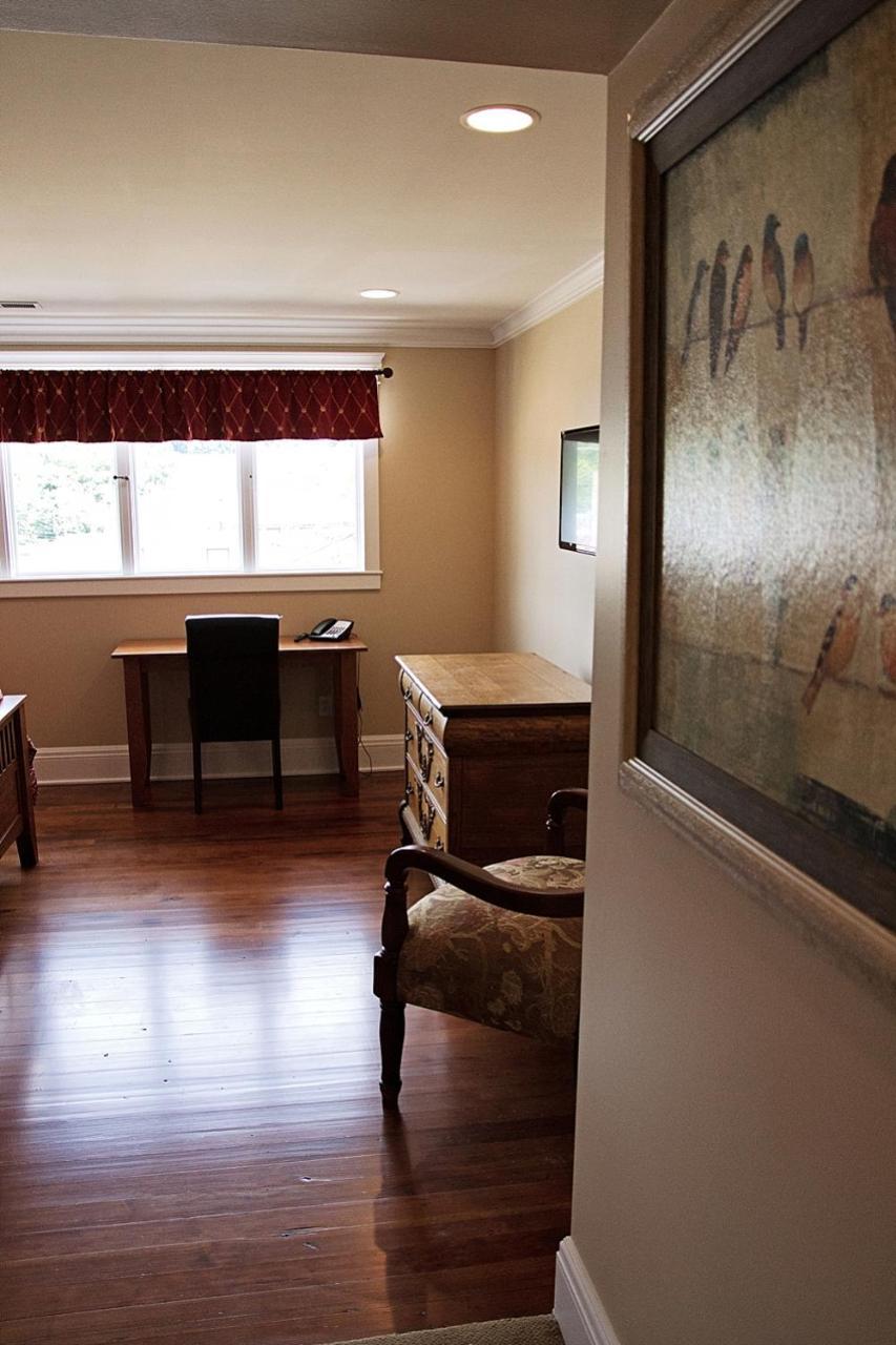 Wishmaker House B&B เบลวิลล์ ภายนอก รูปภาพ