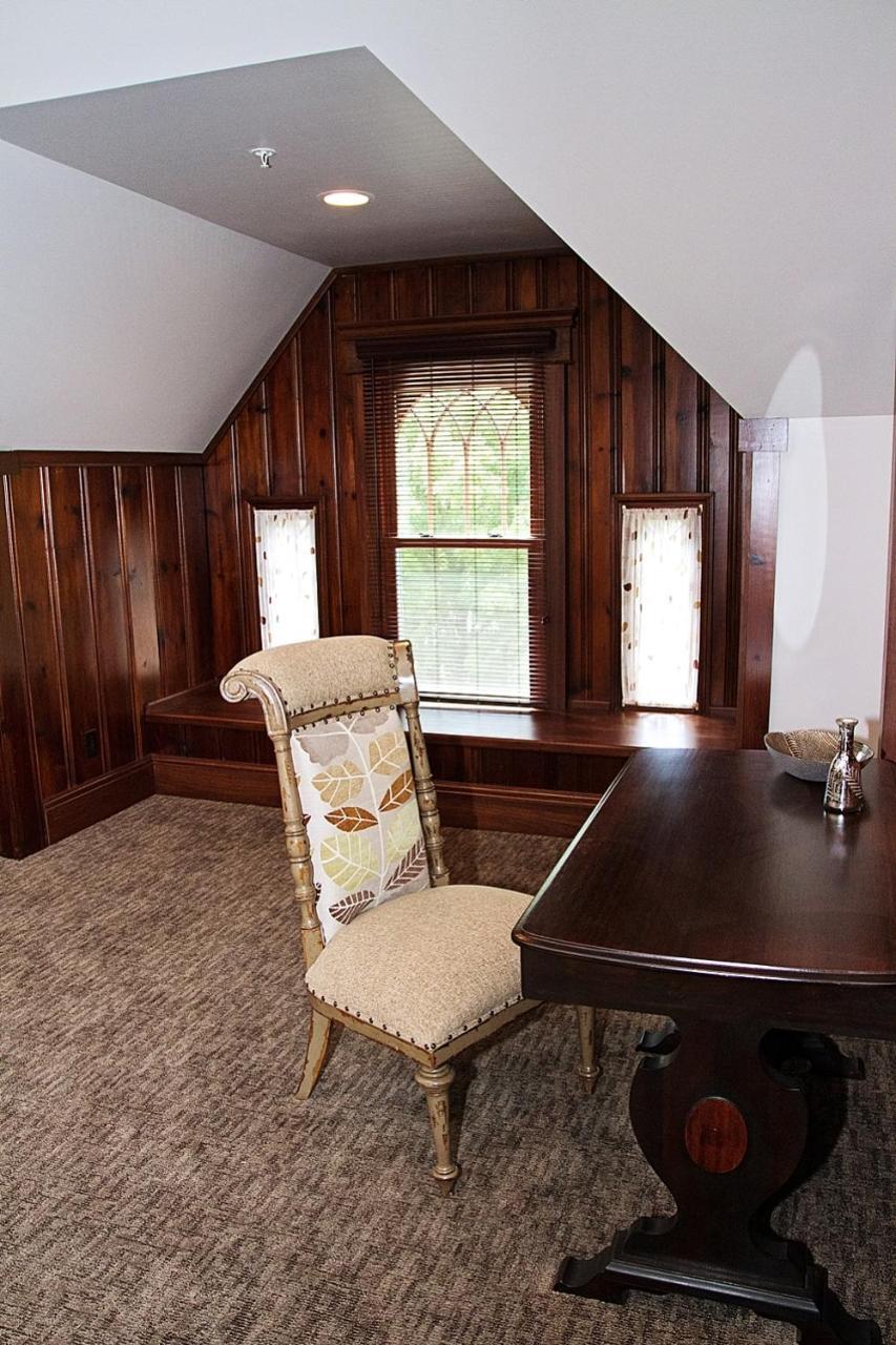 Wishmaker House B&B เบลวิลล์ ภายนอก รูปภาพ